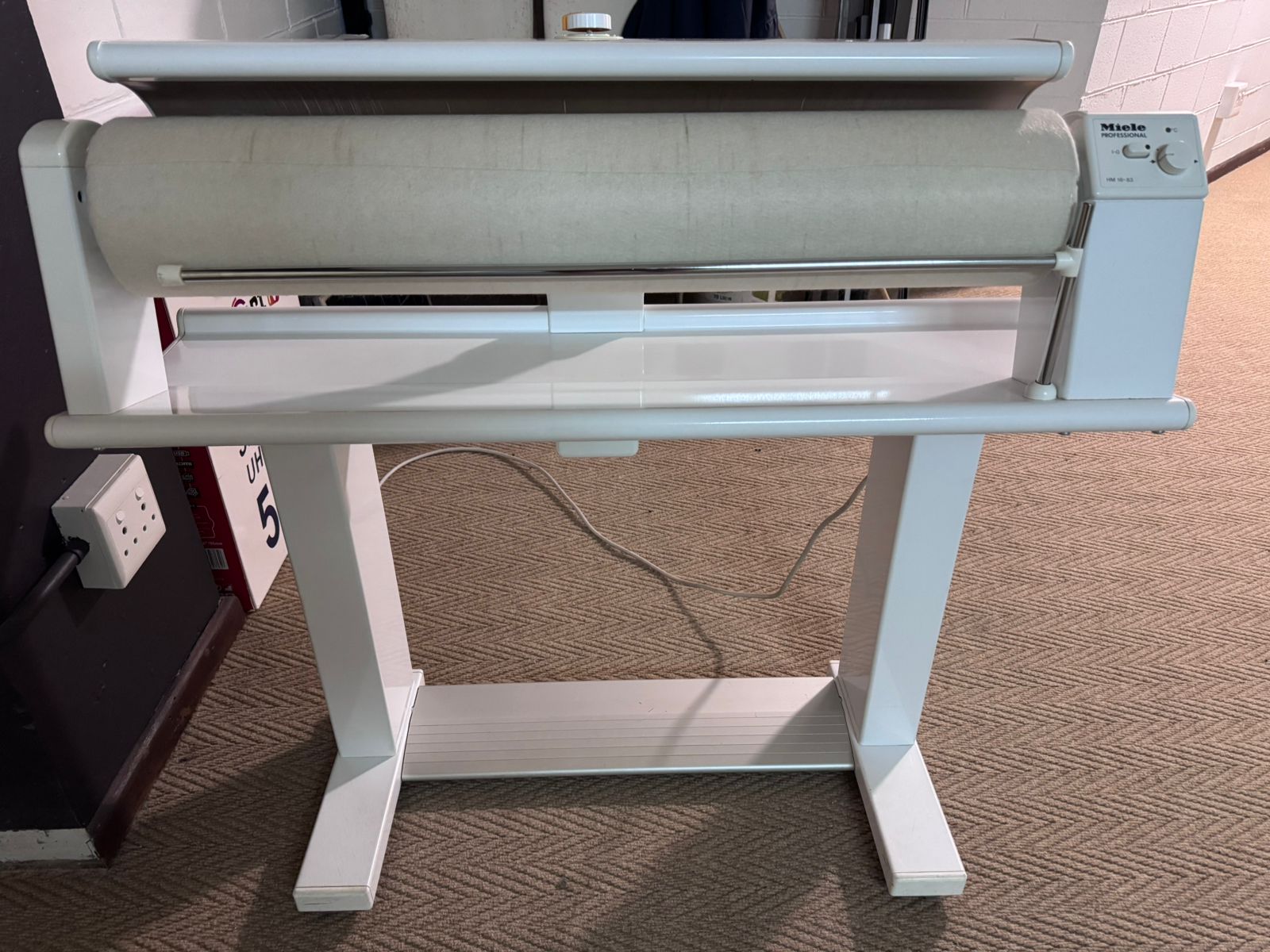 Miele iron roller
